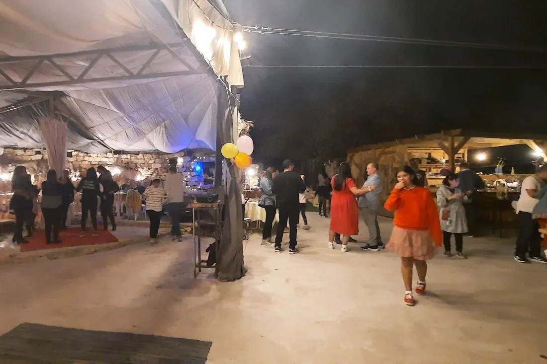 קבלת פנים באירוע משפחתי בחאן ענבלים